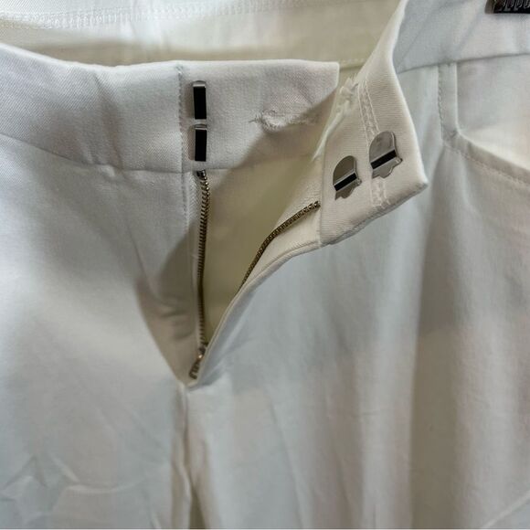 New Isaac Mizrahi! Tall 24/7 Stretch Cargo Ankle Pants in White | Size Tall 16 - Picture 5 of 10